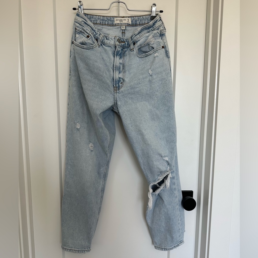 Abercrombie & Fitch HIGH Rise Mom Jean Curve Love Size 26